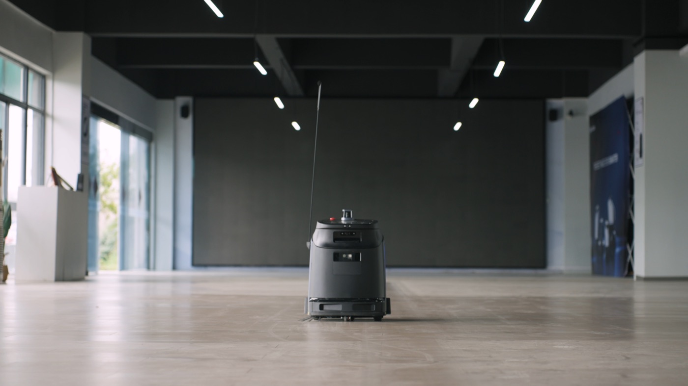 Gausium Phantas — Robot vệ sinh 4-trong-1 điều hướng AI: đánh giá & thông số